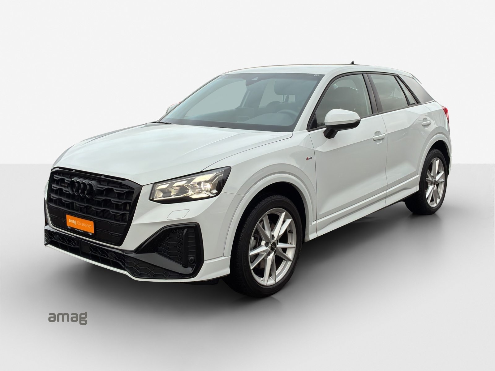 AUDI Q2 40 TFSI S line, Benzin, Occasion / Gebraucht, Automat