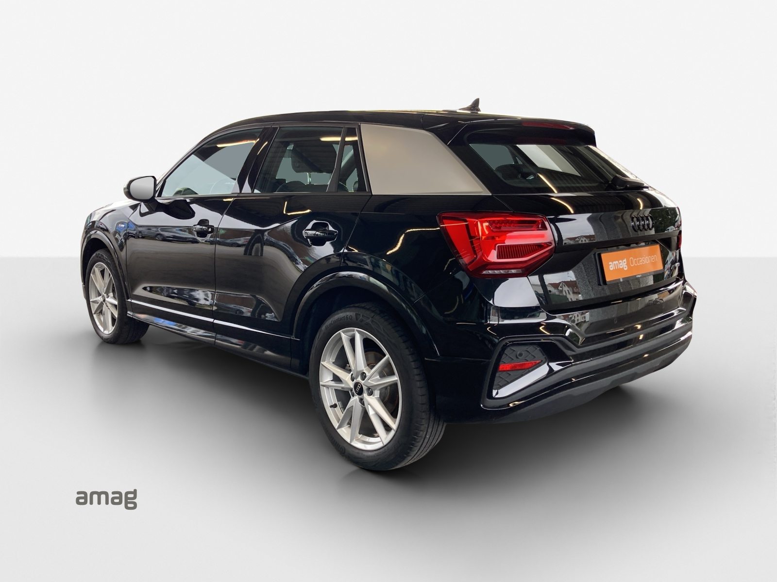 AUDI Q2 40 TFSI S line, Petrol, Second hand / Used, Automatic - 3