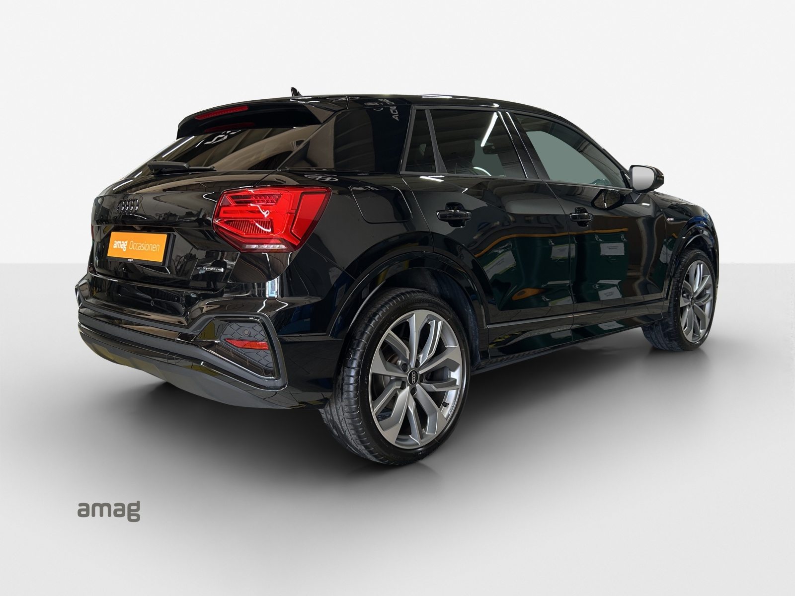 AUDI Q2 40 TFSI S line Attraction, Benzin, Occasion / Gebraucht, Automat - 5