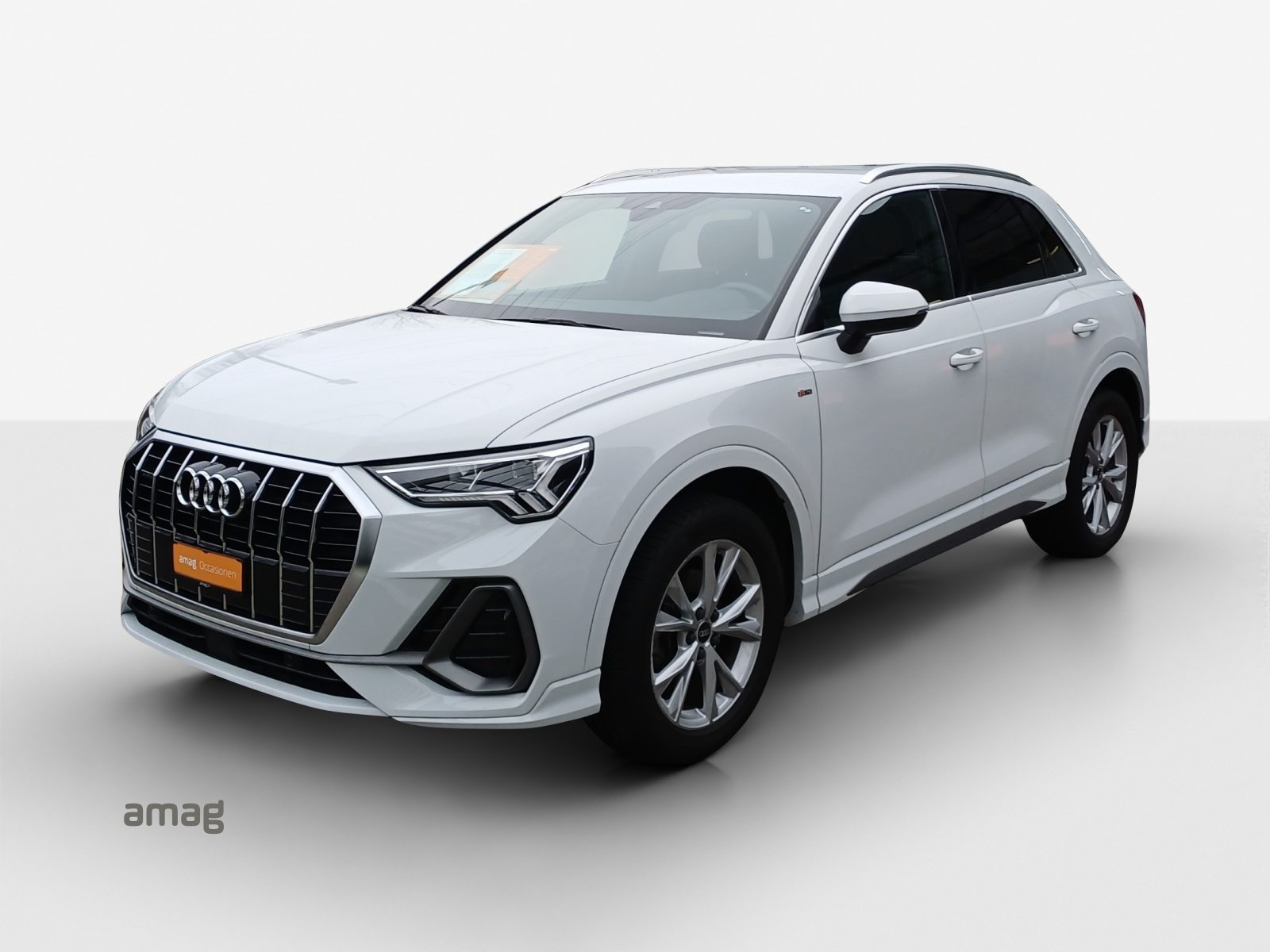 AUDI Q3 35 TDI S line Attraction