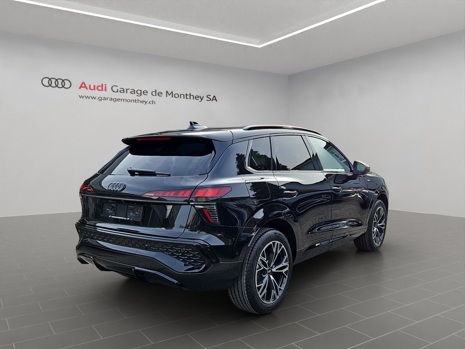 AUDI Q3 SUV 110 kW TFSI S tronic, Petrol, New car, Automatic - 4