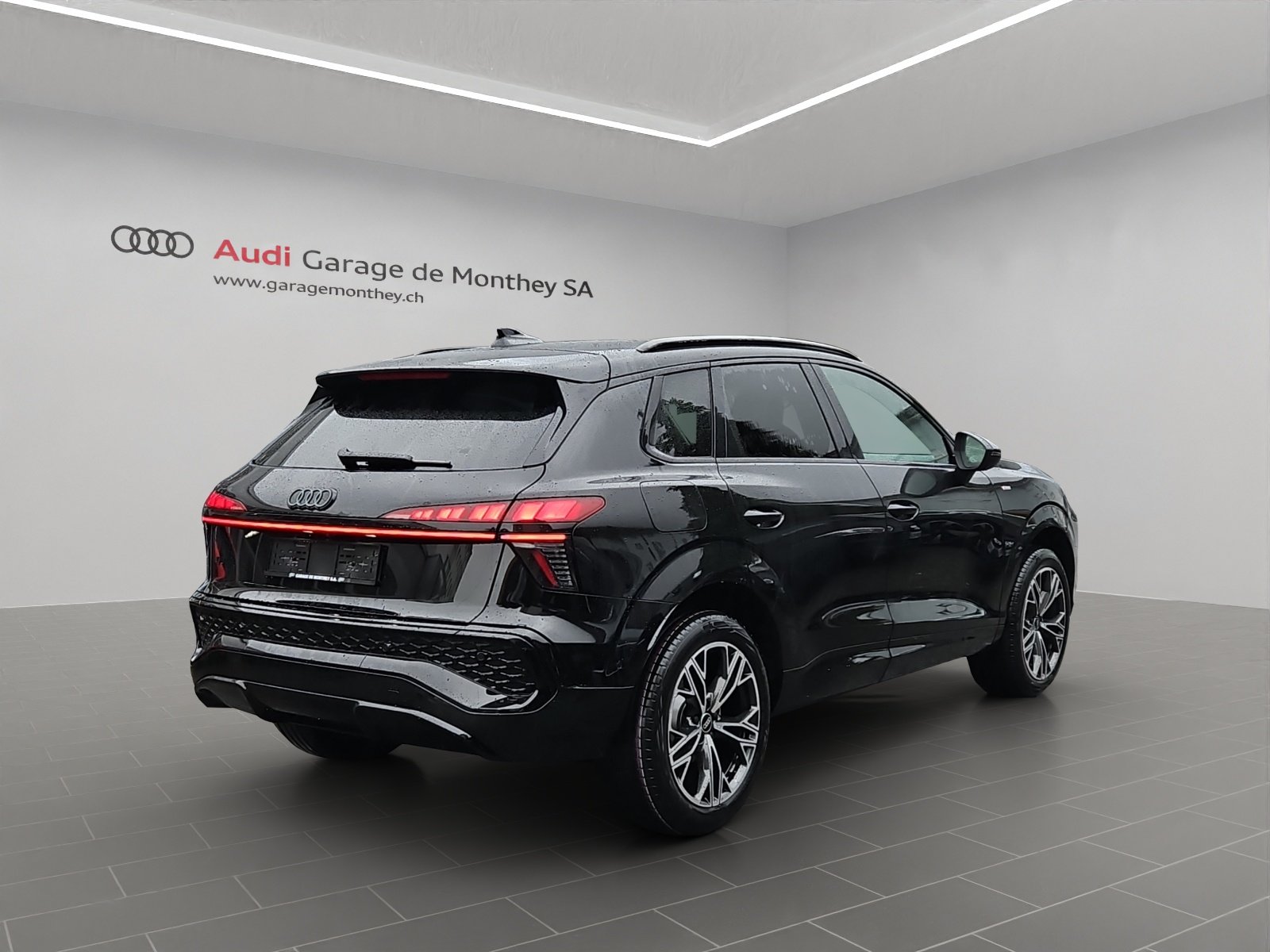 AUDI Q3 SUV 110 kW TFSI S tronic, Petrol, New car, Automatic - 4
