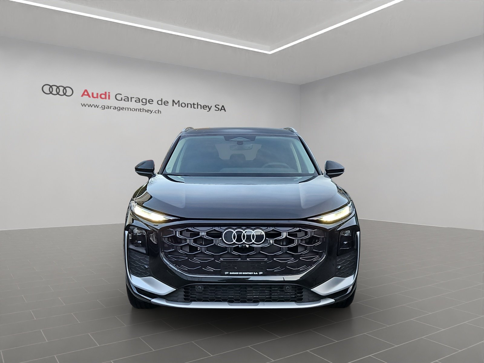 AUDI Q3 SUV 110 kW TFSI S tronic, Benzina, Auto nuove, Automatico - 2
