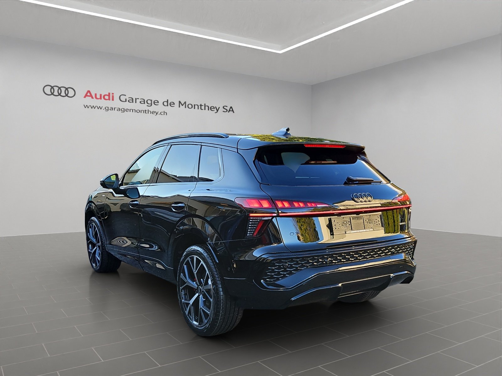 AUDI Q3 SUV TFSI quattro 195 kW S tronic, Petrol, New car, Automatic - 6