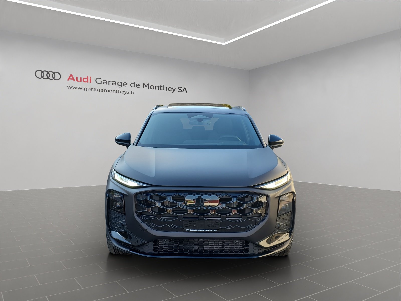 AUDI Q3 SUV TFSI quattro 195 kW S tronic, Benzina, Auto nuove, Automatico - 2