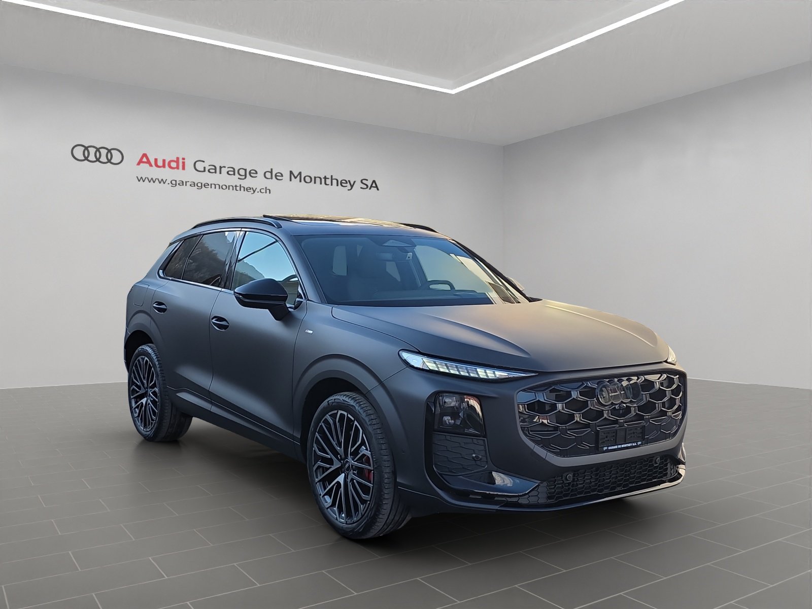 AUDI Q3 SUV TFSI quattro 195 kW S tronic, Benzina, Auto nuove, Automatico - 3