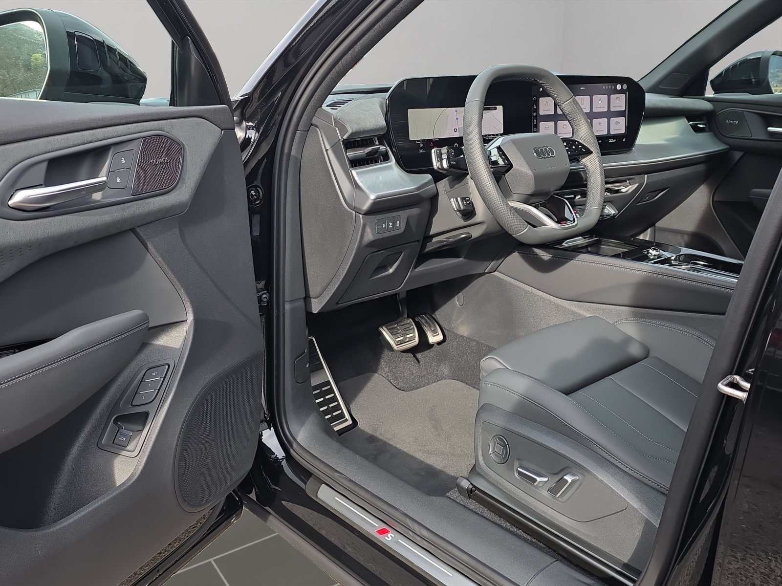 AUDI Q3 SUV TFSI quattro 195 kW S tronic, Petrol, New car, Automatic - 6