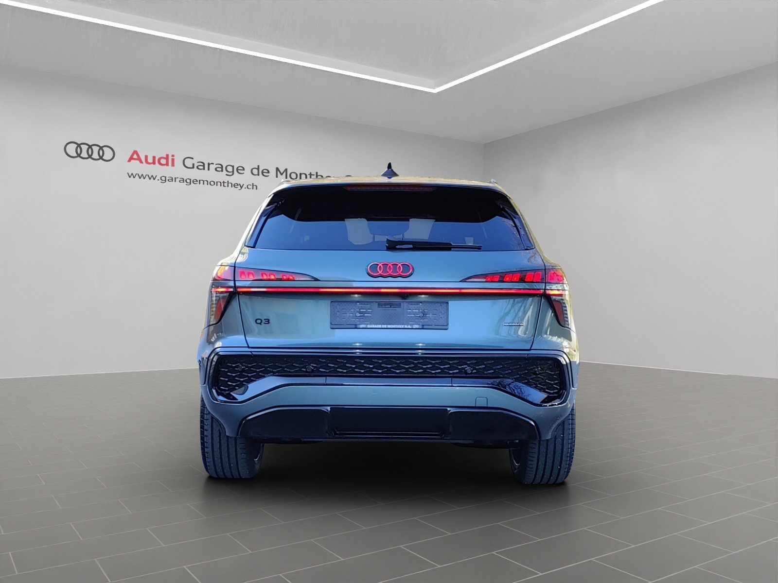 AUDI Q3 SUV TFSI quattro 195 kW S tronic, Petrol, New car, Automatic - 4