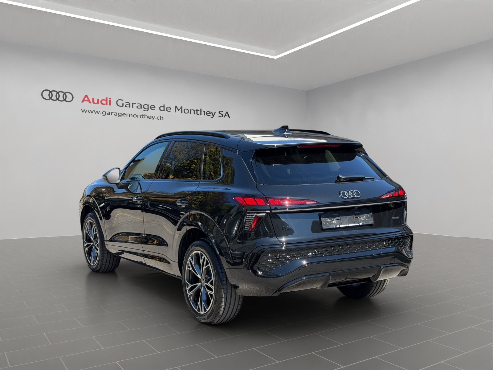 AUDI Q3 SUV TFSI quattro 150 kW S tronic, Benzina, Auto nuove, Automatico - 3