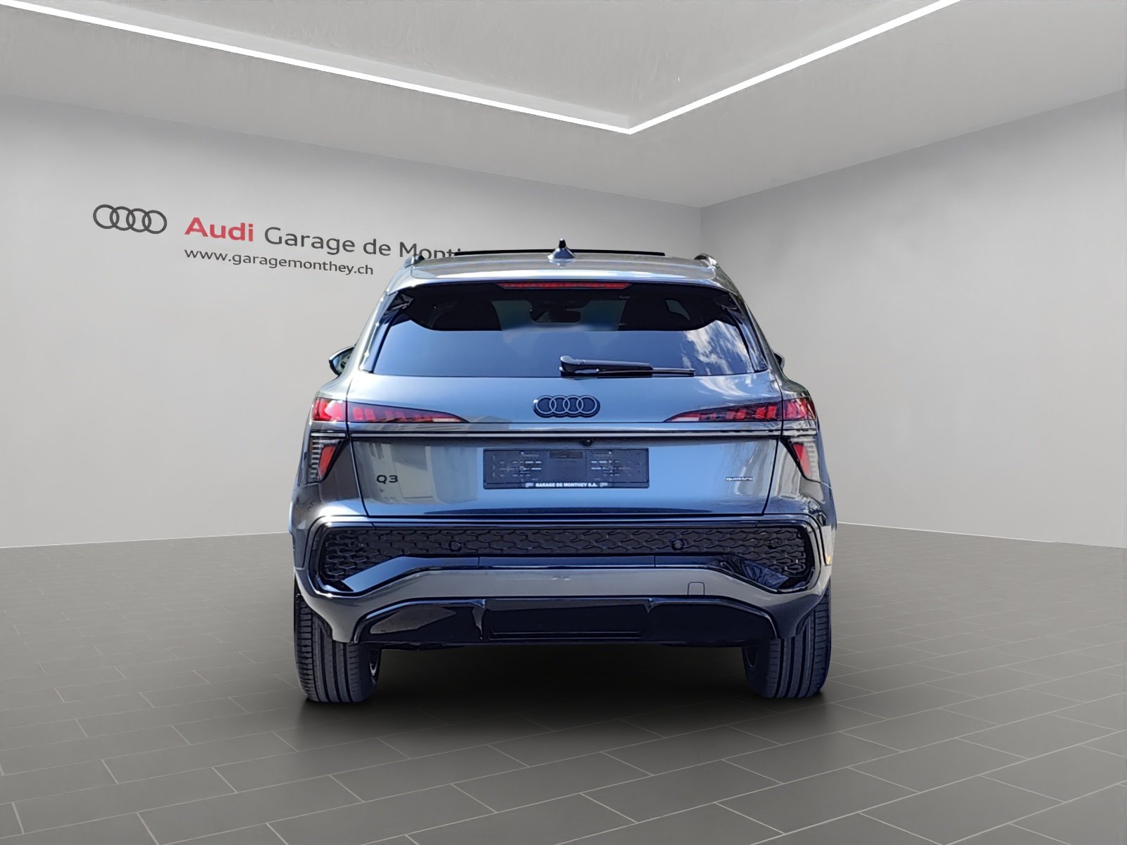 AUDI Q3 SUV TFSI quattro 150 kW S tronic, Benzin, Neuwagen, Automatik - 4