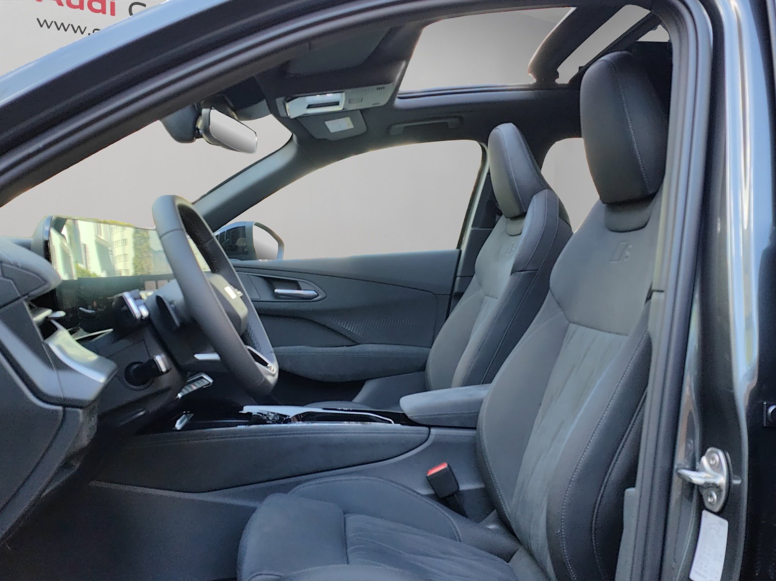 AUDI Q3 SUV TFSI quattro 150 kW S tronic, Benzin, Neuwagen, Automatik - 7