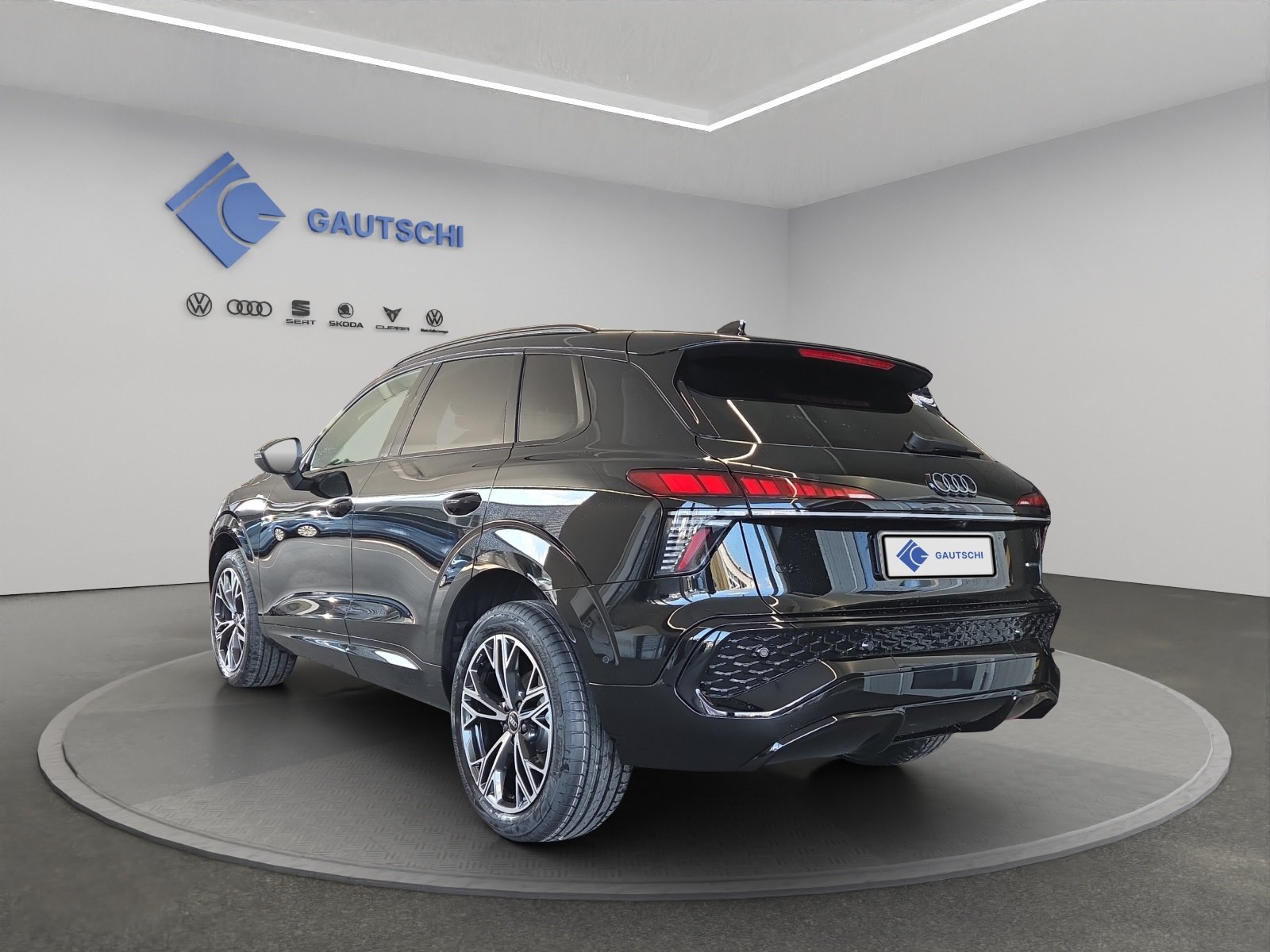 AUDI Q3 SUV TFSI quattro 150 kW S tronic, Benzina, Auto nuove, Automatico - 3