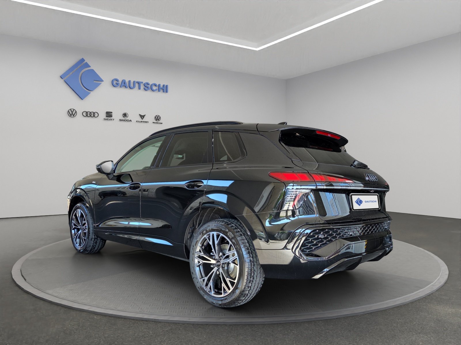 AUDI Q3 SUV 110 kW TFSI S tronic, Petrol, New car, Automatic - 3