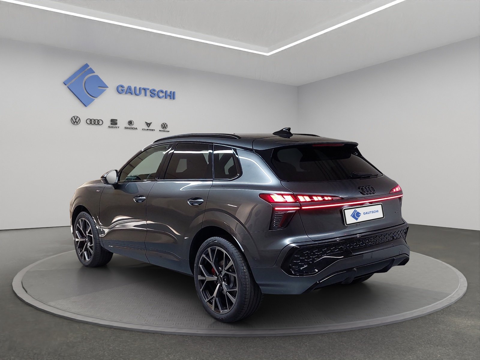 AUDI Q3 SUV TFSI quattro 195 kW S tronic, Essence, Voiture nouvelle, Automatique - 3