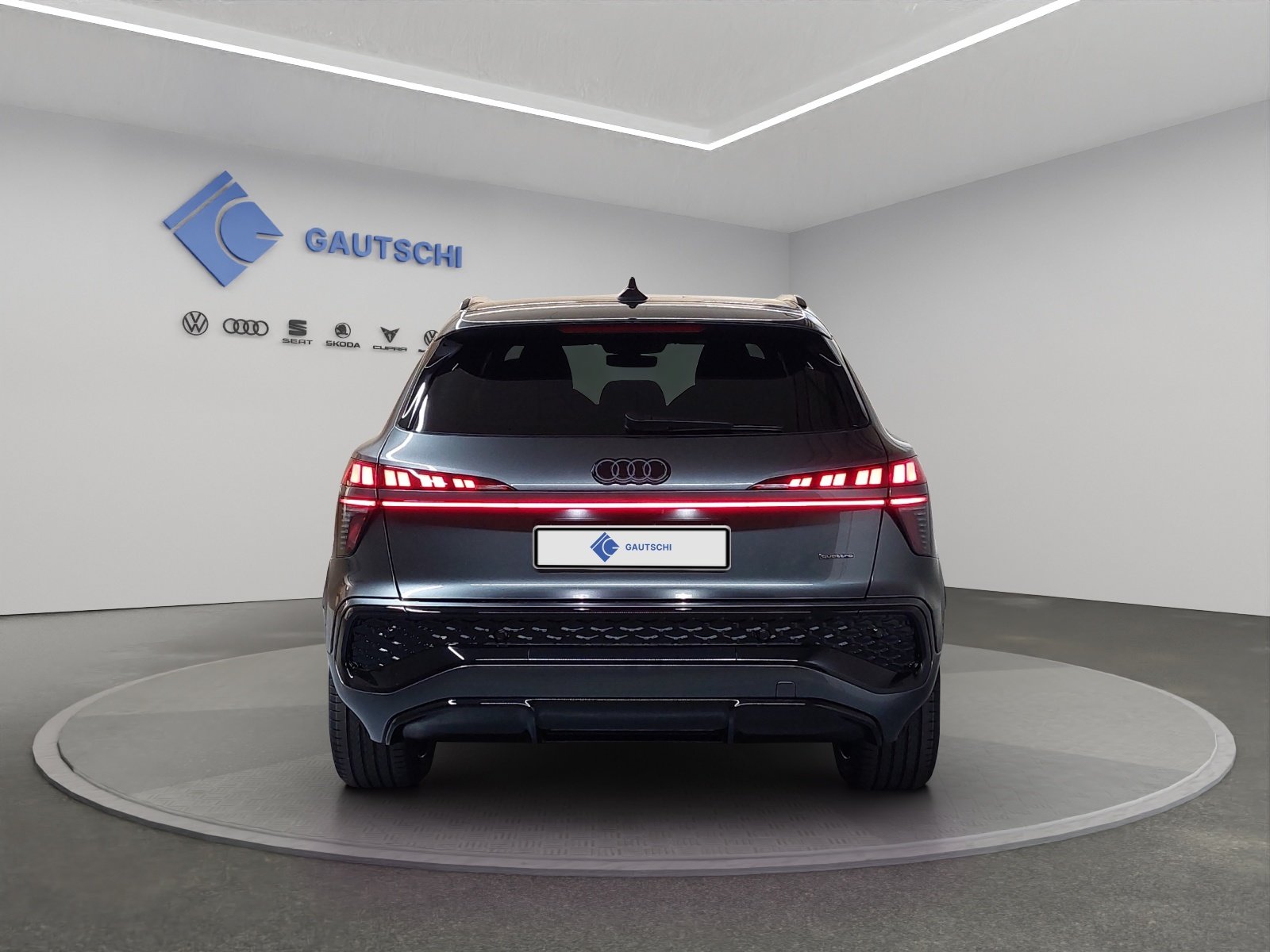 AUDI Q3 SUV TFSI quattro 195 kW S tronic, Essence, Voiture nouvelle, Automatique - 4