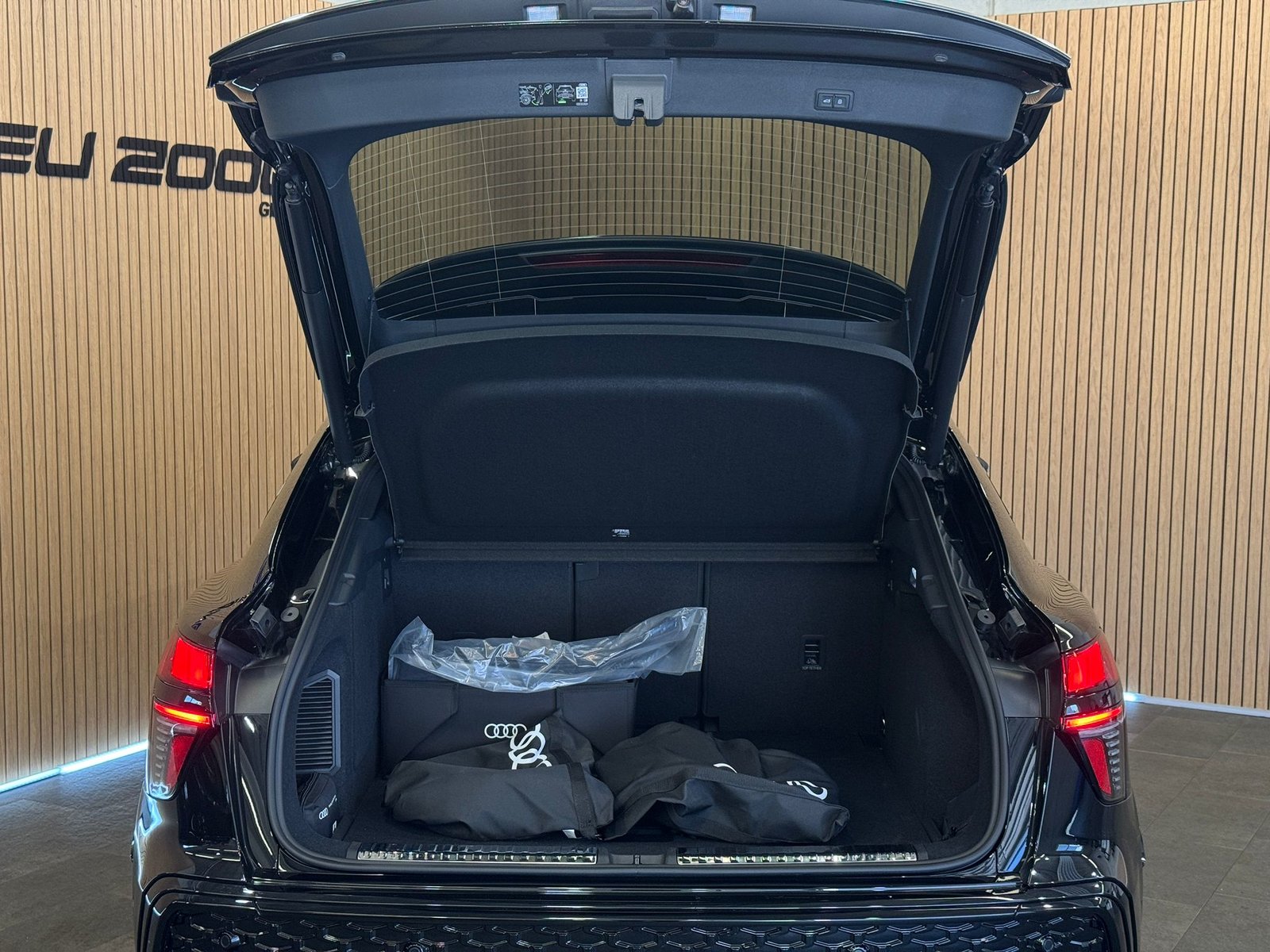 AUDI Q3 Sportback e-hybrid 200 kW S tronig S-Line, Plug-in-Hybrid Petrol/Electric, New car, Automatic - 5