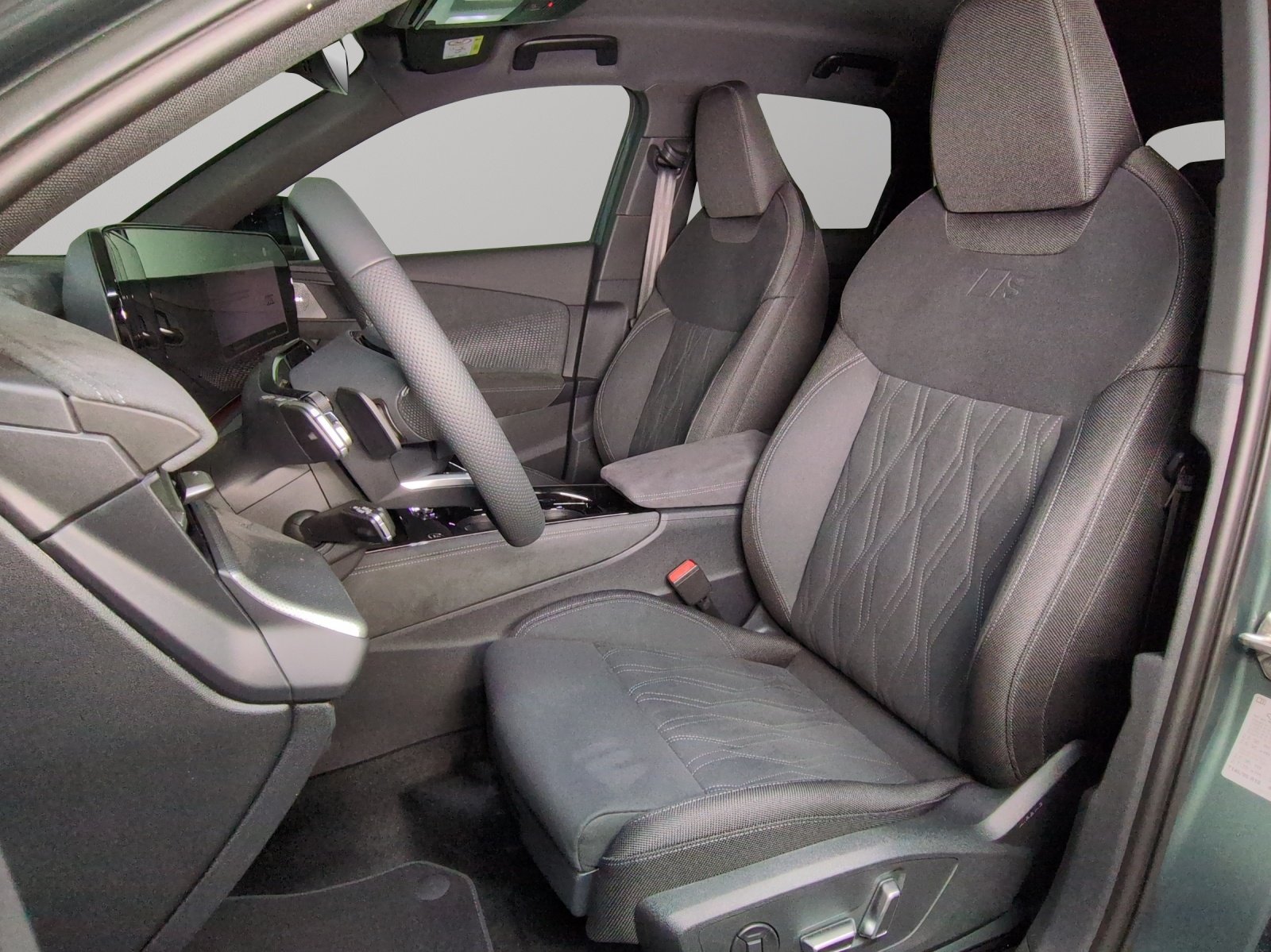 AUDI Q3 SUV TFSI quattro 195 kW S tronic, Essence, Voiture nouvelle, Automatique - 6