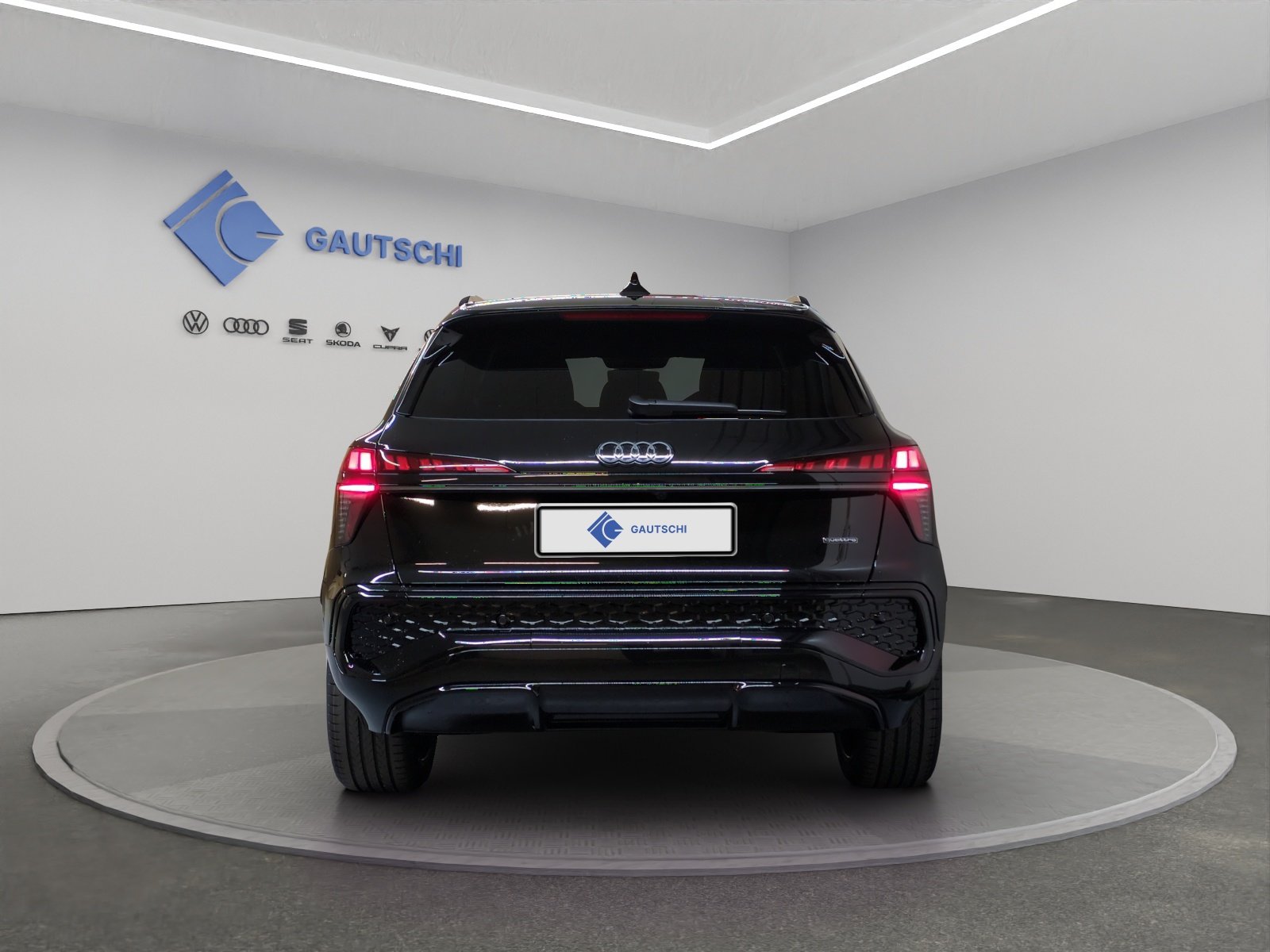 AUDI Q3 SUV TFSI quattro 195 kW S tronic, Petrol, New car, Automatic - 4