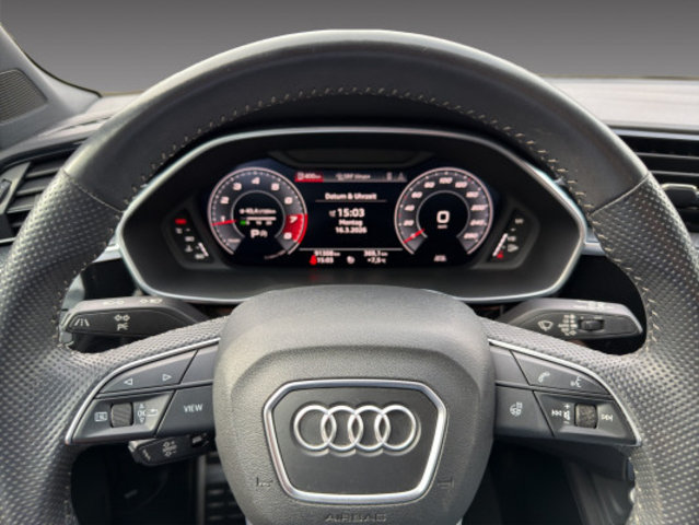 AUDI Q3 40 TFSI S line quattro, Occasion / Gebraucht, Automatik - 7