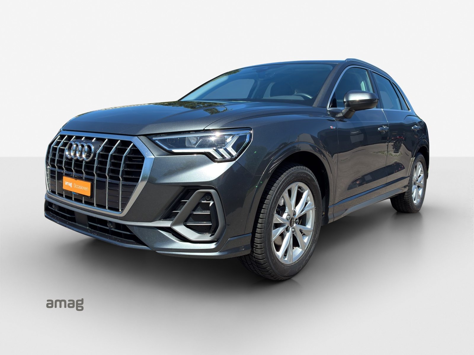 AUDI Q3 35 TFSI S line