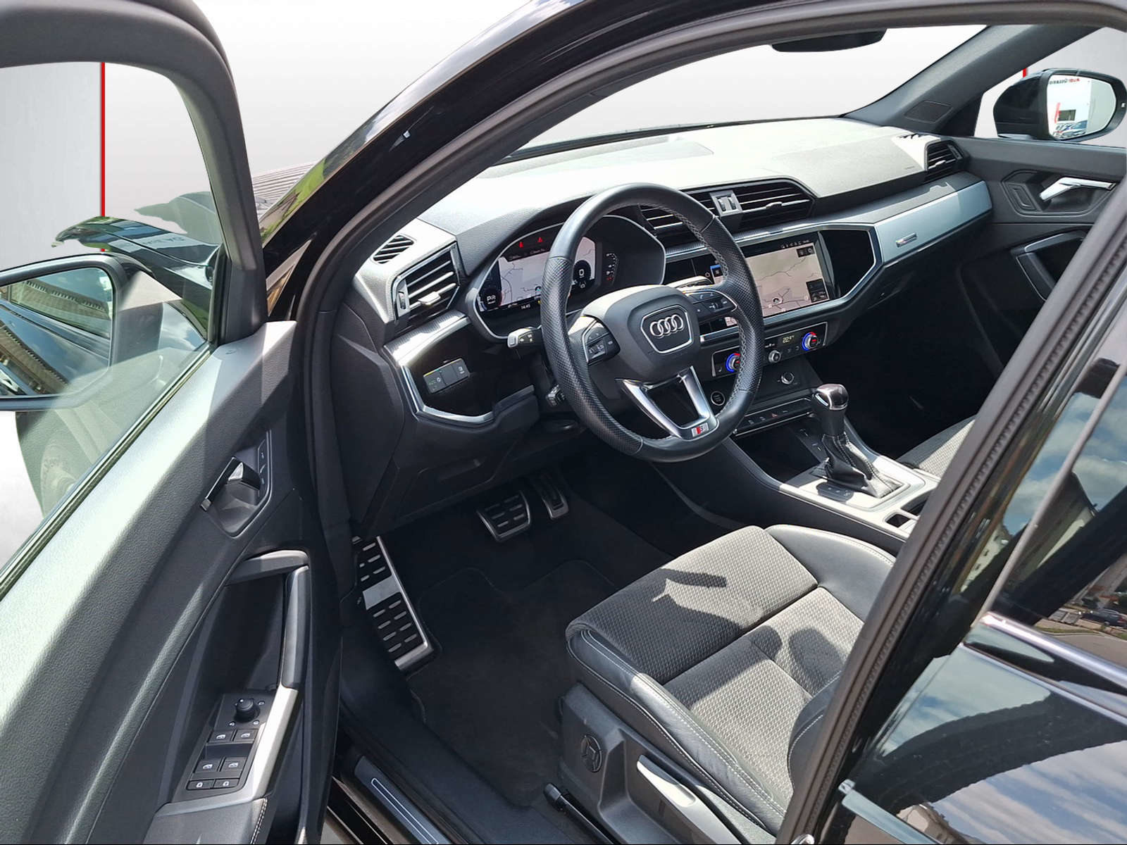 AUDI Q3 35 TFSI S line, Benzin, Occasion / Gebraucht, Automatik - 6