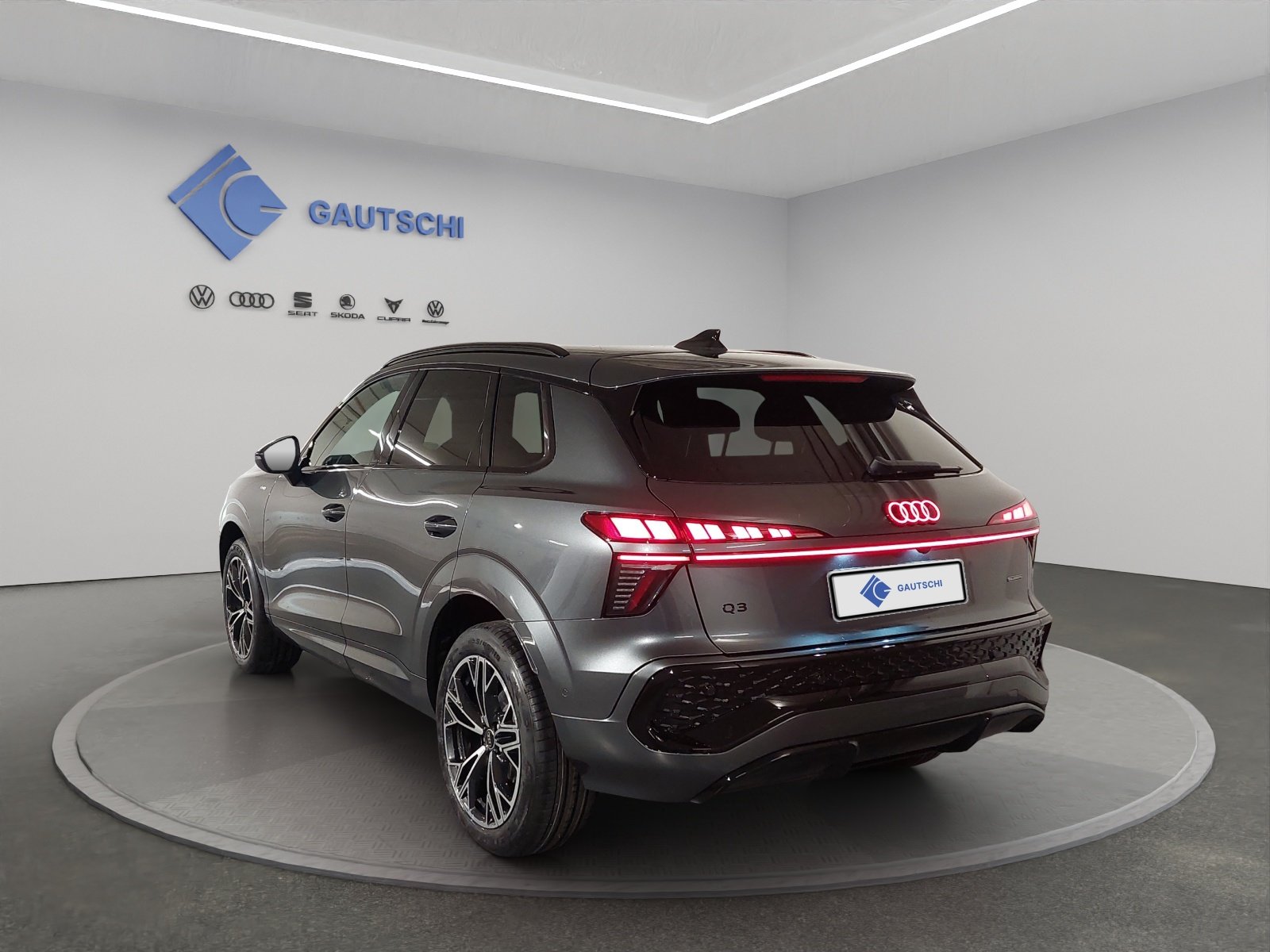 AUDI Q3 SUV TFSI quattro 150 kW S tronic, Benzin, Vorführwagen, Automatik - 3