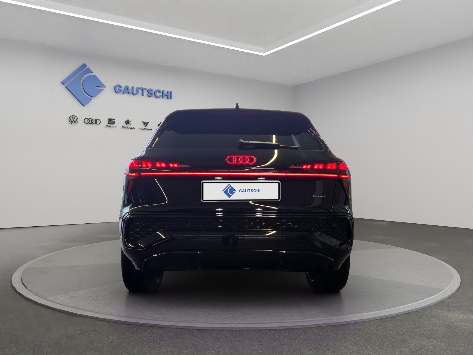 AUDI Q3 SUV TFSI quattro 195 kW S tronic, Petrol, Ex-demonstrator, Automatic - 4