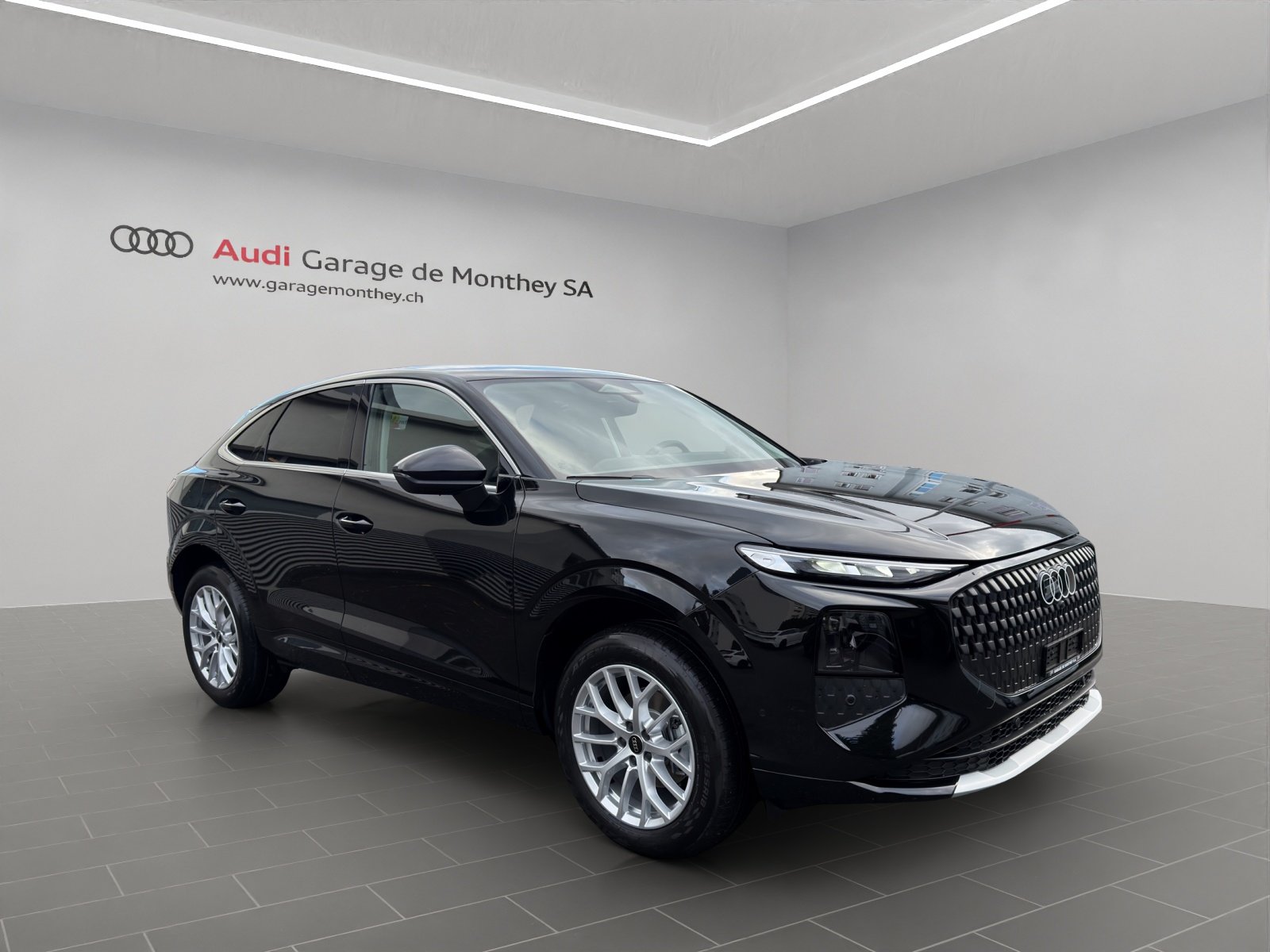 AUDI Q3 Sportback 110 kW TFSI S tronic, Essence, Voiture nouvelle, Automatique - 2