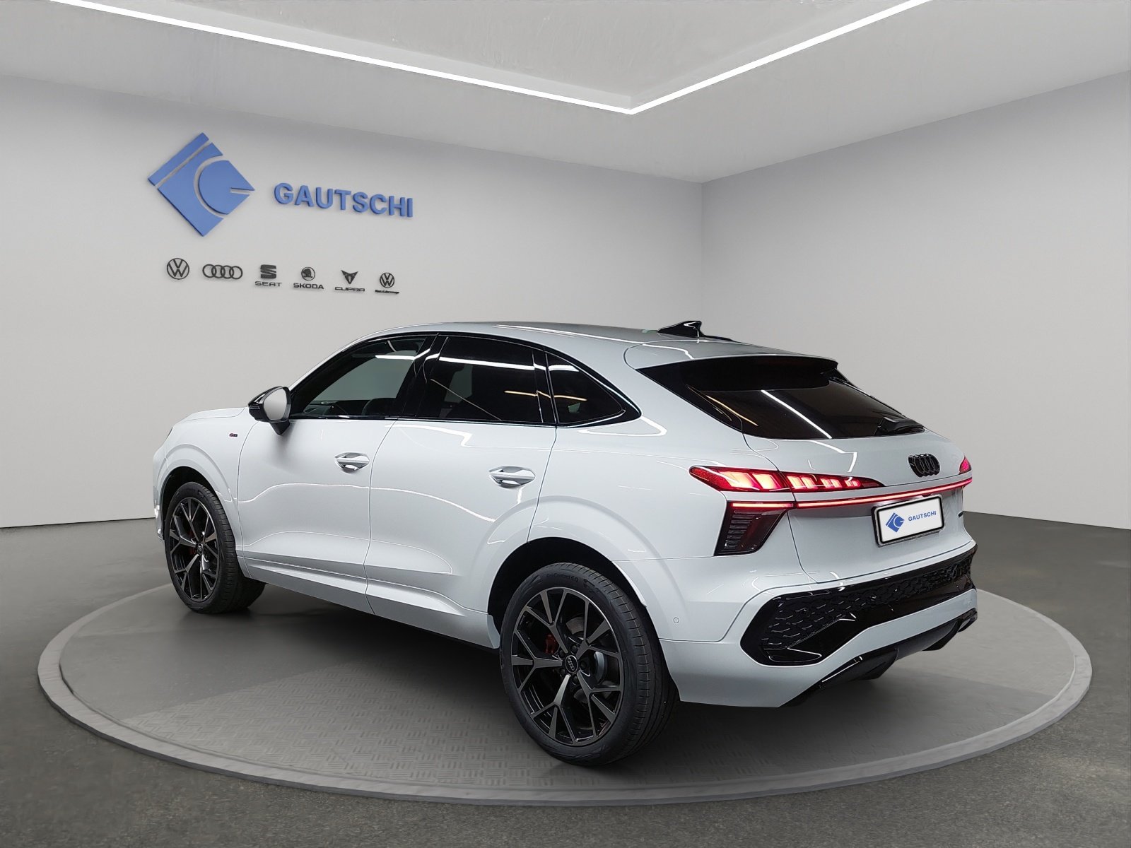 AUDI Q3 Sportback TFSI quattro 195 kW S tronic, Benzin, Neuwagen, Automatik - 3