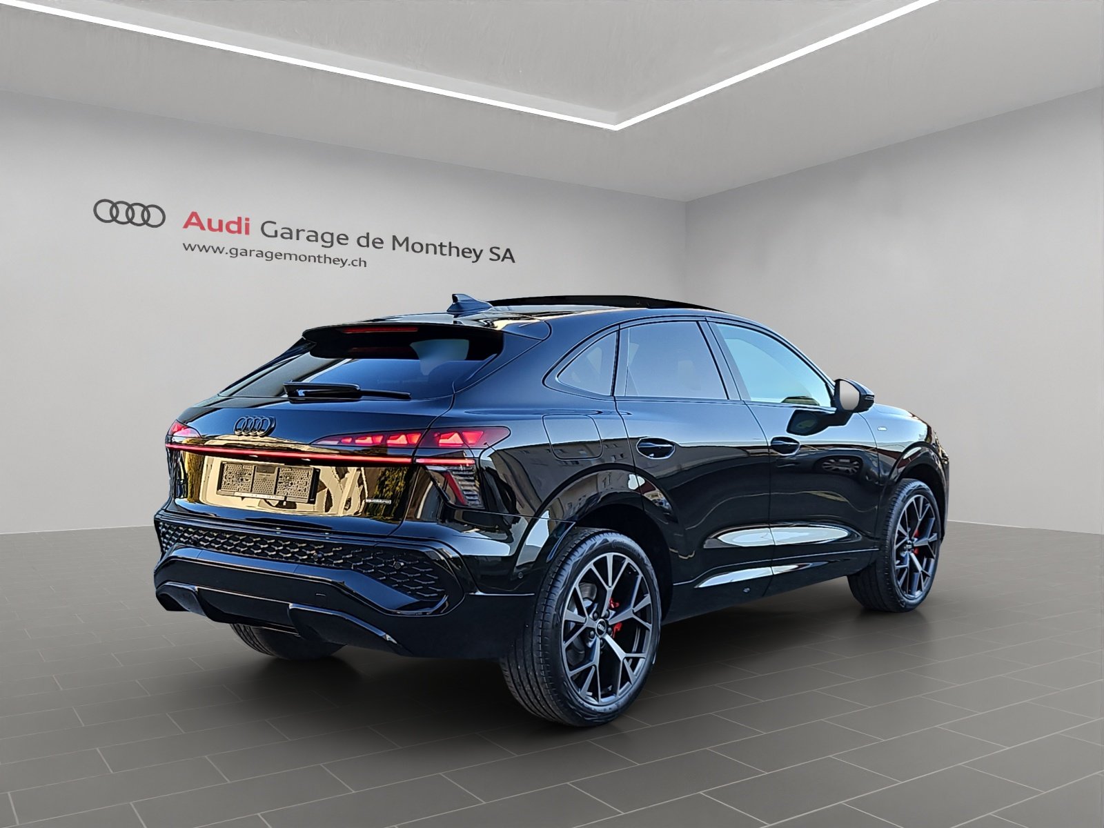 AUDI Q3 Sportback TFSI quattro 195 kW S tronic, Benzina, Auto nuove, Automatico - 4