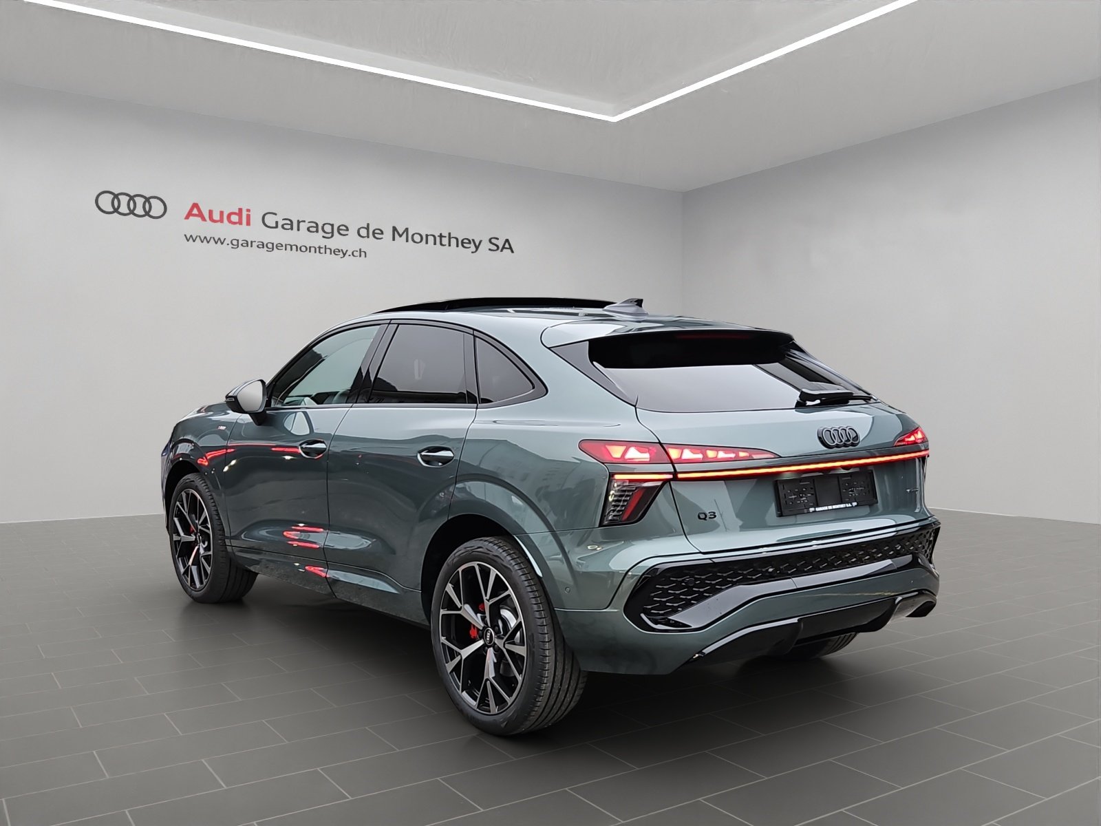 AUDI Q3 Sportback TFSI quattro 195 kW S tronic, Petrol, New car, Automatic - 6