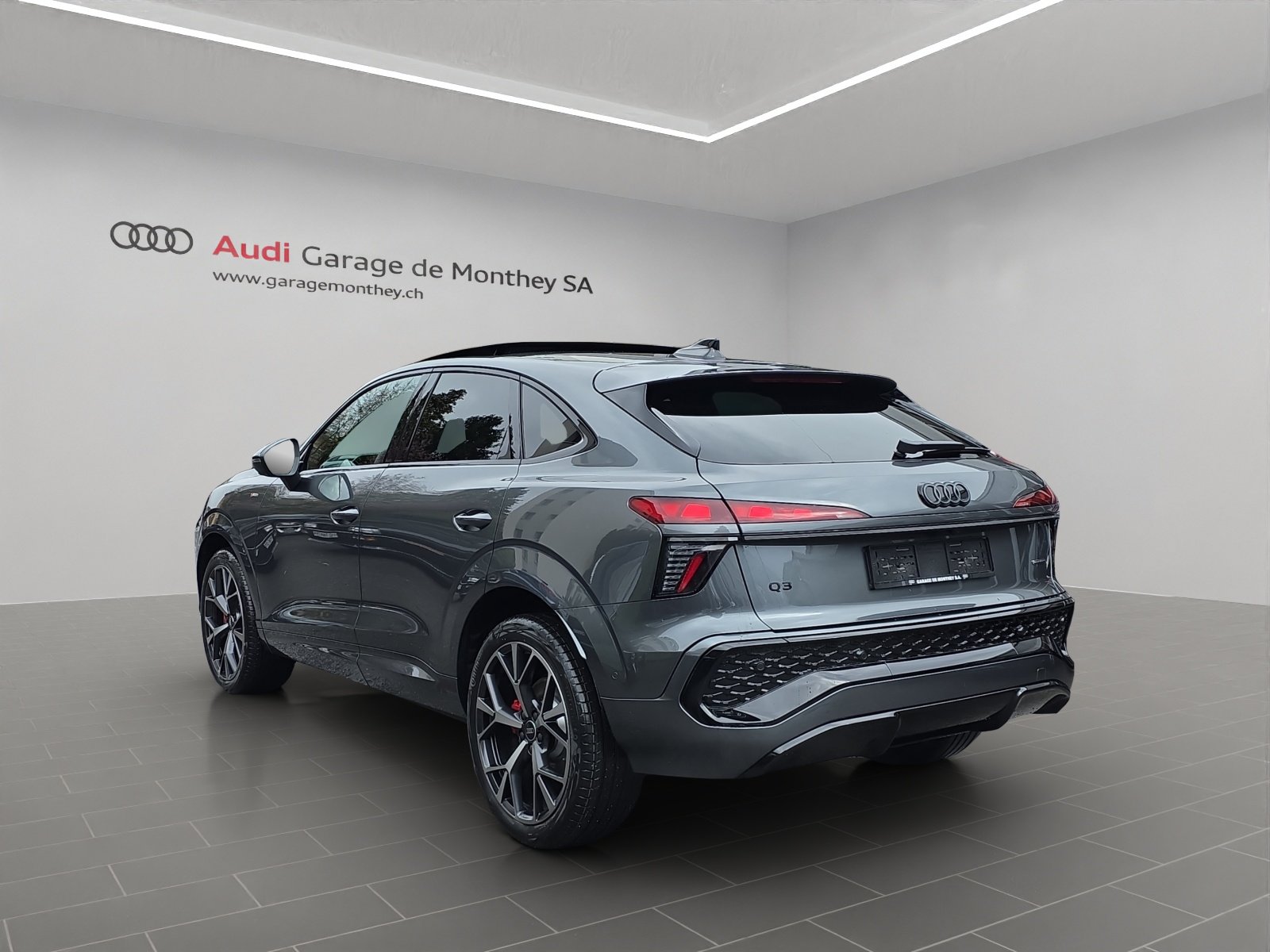 AUDI Q3 Sportback TFSI quattro 195 kW S tronic, Petrol, New car, Automatic - 4