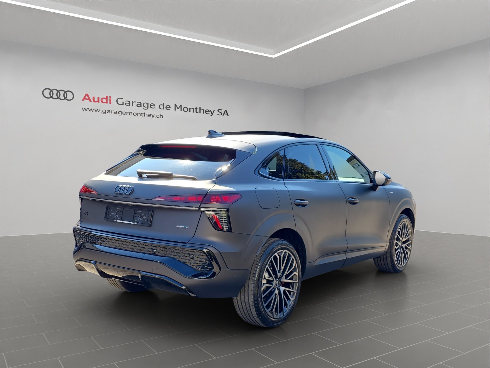 AUDI Q3 Sportback TFSI quattro 195 kW S tronic, Benzin, Neuwagen, Automatik - 3