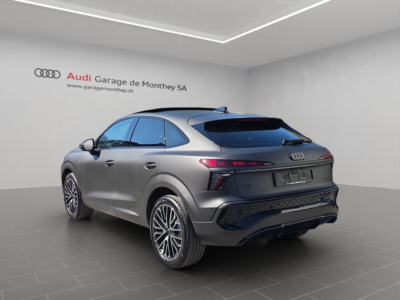 AUDI Q3 Sportback TFSI quattro 195 kW S tronic, Benzin, Neuwagen, Automatik - 4