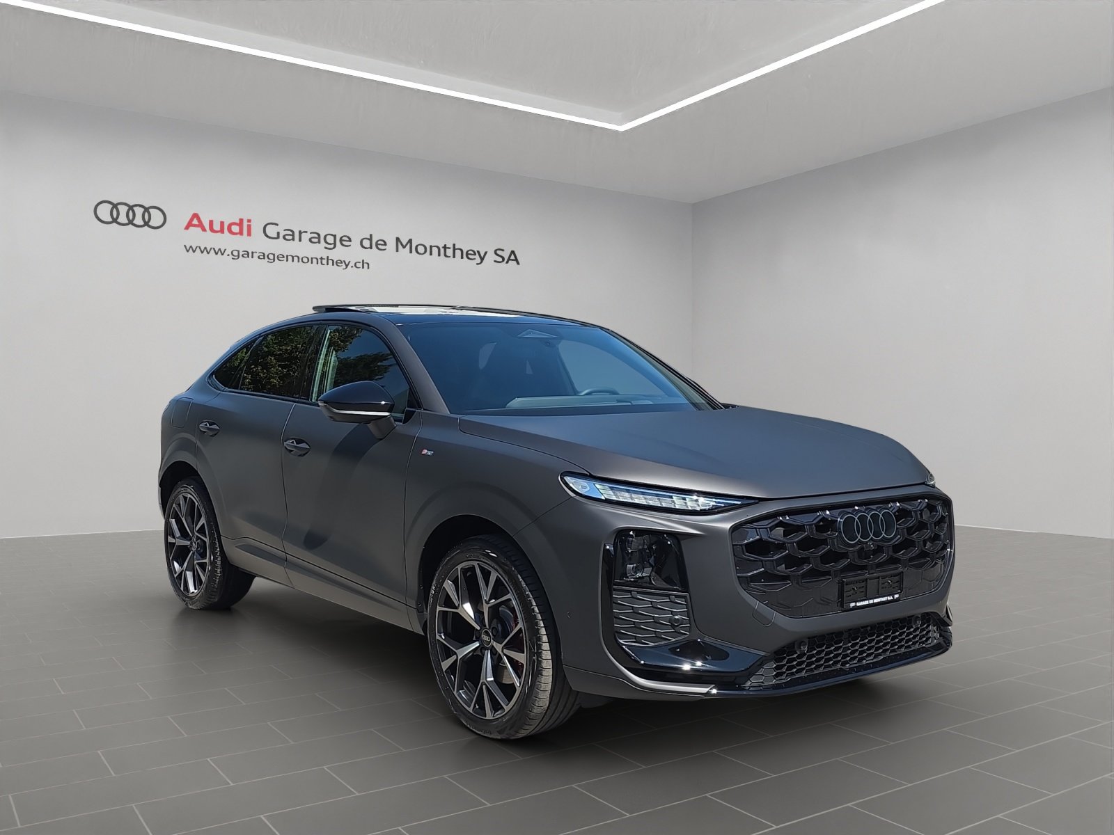 AUDI Q3 Sportback TFSI quattro 195 kW S tronic, Benzin, Neuwagen, Automatik - 3