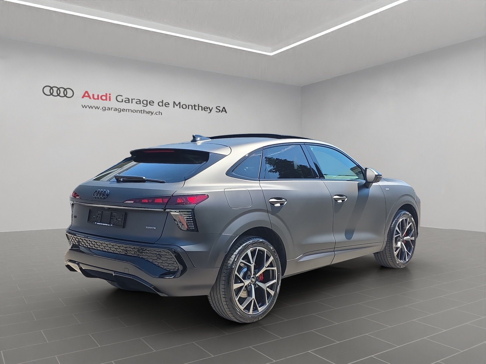 AUDI Q3 Sportback TFSI quattro 195 kW S tronic, Benzin, Neuwagen, Automatik - 4