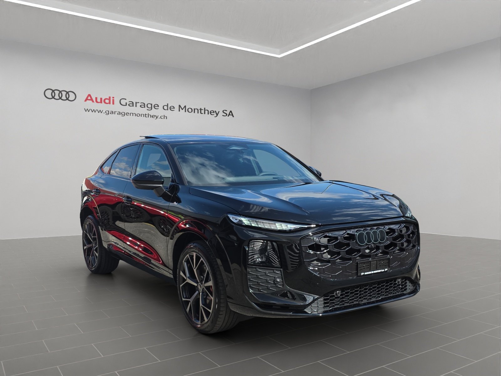 AUDI Q3 Sportback TFSI quattro 195 kW S tronic, Petrol, New car, Automatic - 2