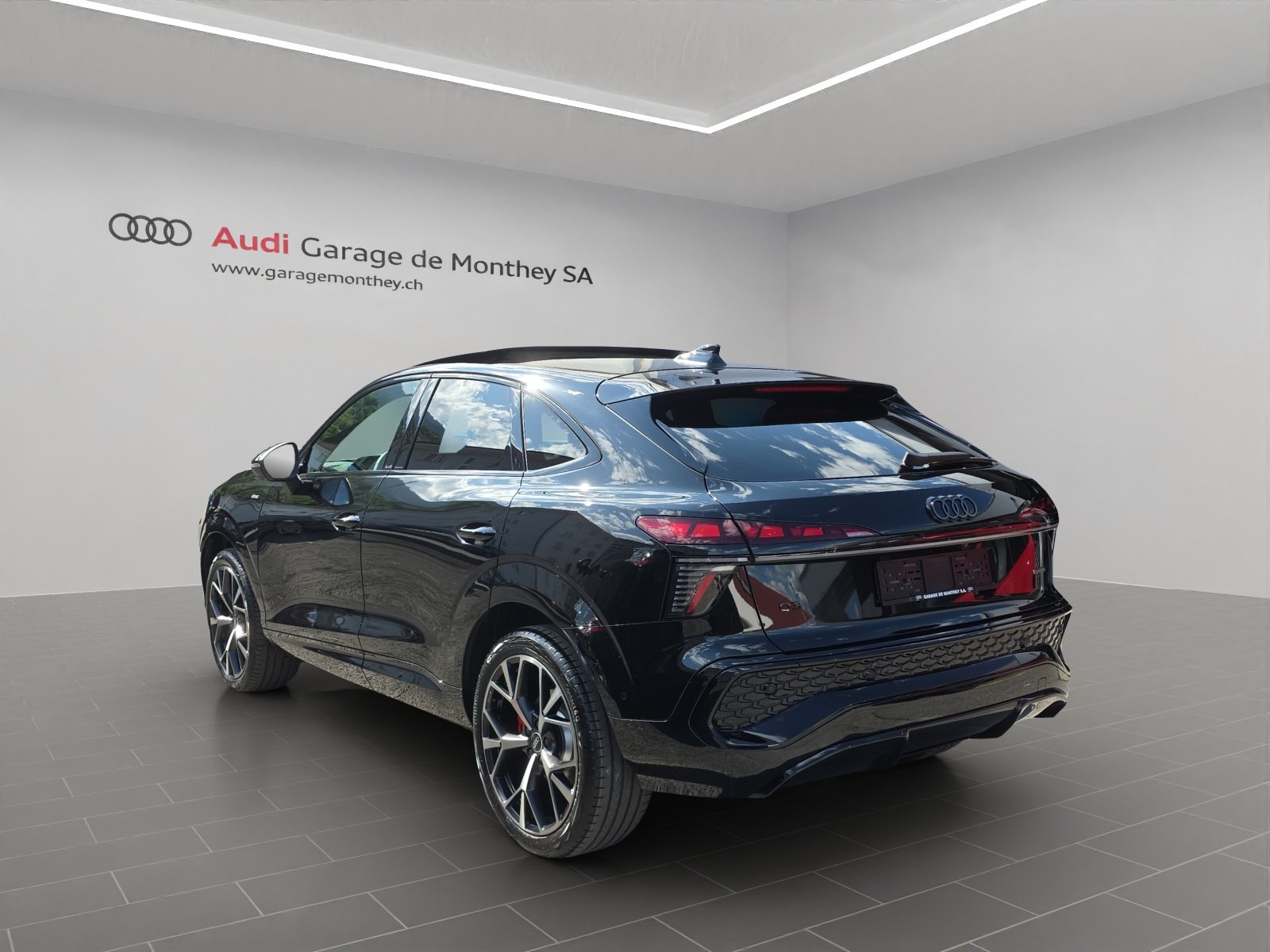AUDI Q3 Sportback TFSI quattro 195 kW S tronic, Petrol, New car, Automatic - 4