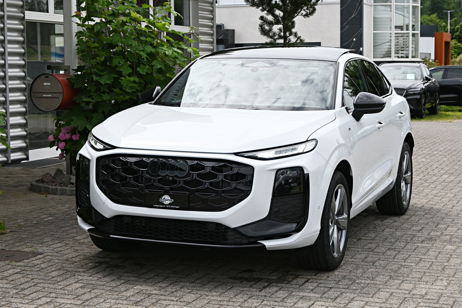 AUDI Q3 Sportback S Line Plus Black TFSI S tronic 150PS + AH, Benzin, Occasion / Gebraucht, Automatik - 2