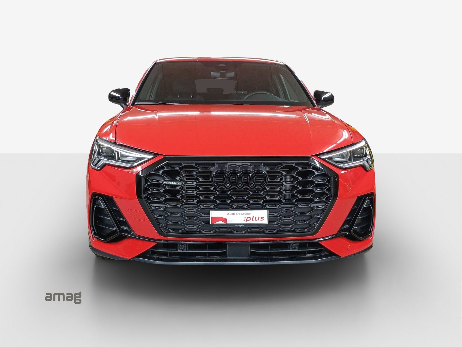 AUDI Q3 SB 40 TFSI S line qu, Benzin, Occasion / Gebraucht, Automatik - 7