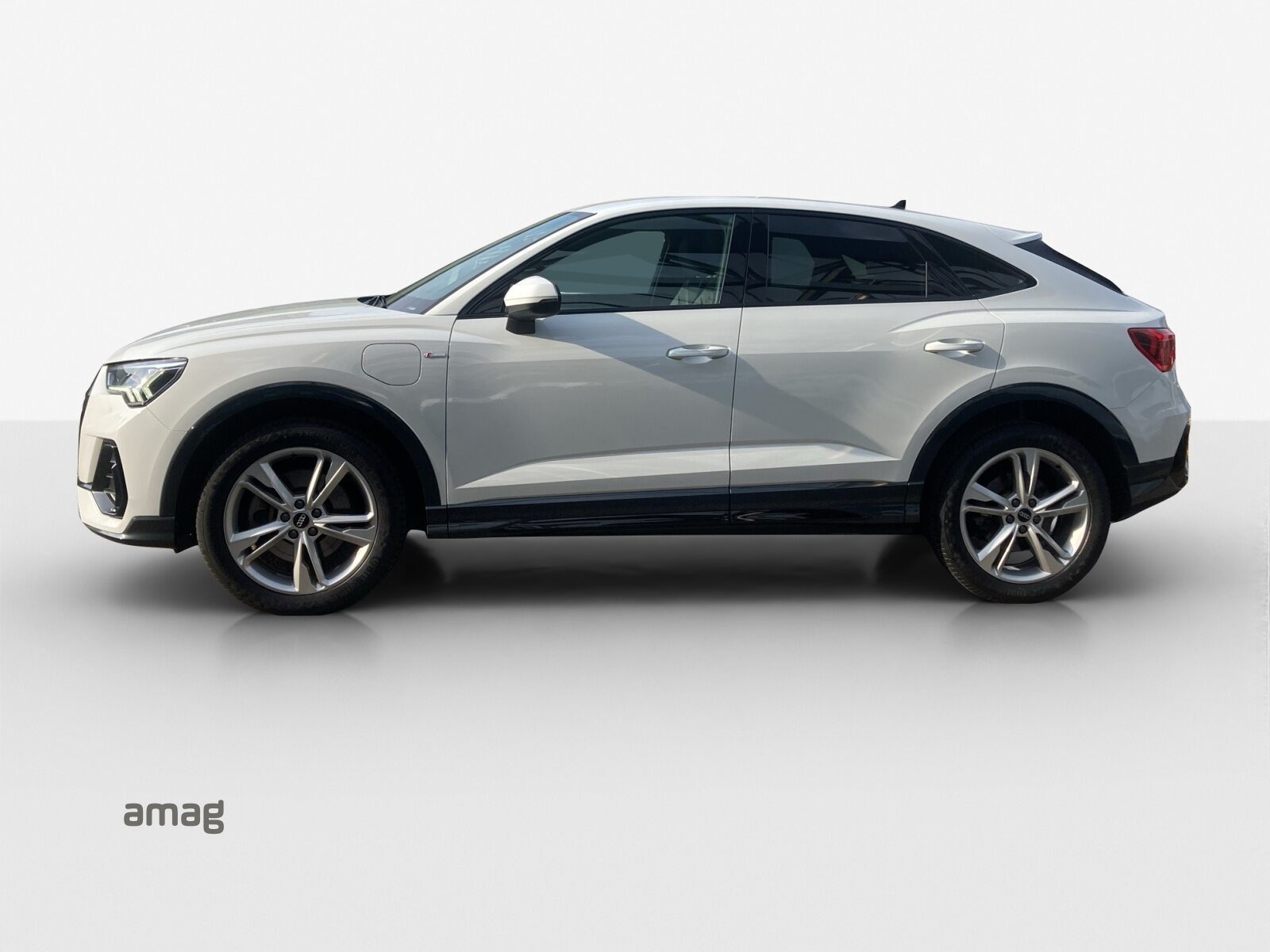AUDI Q3 SB 45 TFSI e S li S-tr, Essence, Occasion / Utilisé, Automatique - 2
