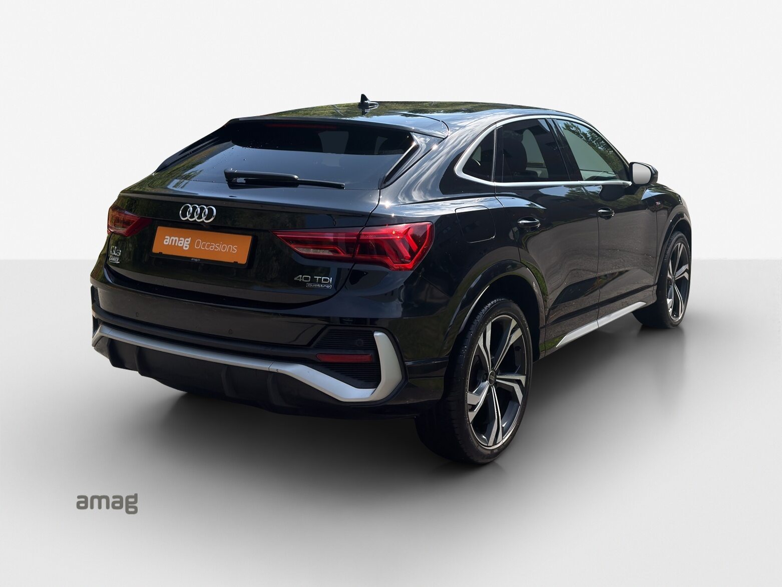 AUDI Q3 SB 40 TDI S line qu, Diesel, Second hand / Used, Automatic - 5