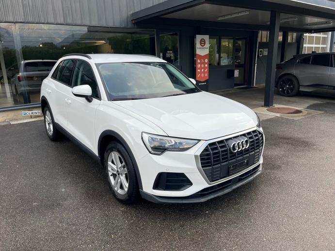 AUDI Q3, Diesel, Occasion / Gebraucht, Handschaltung