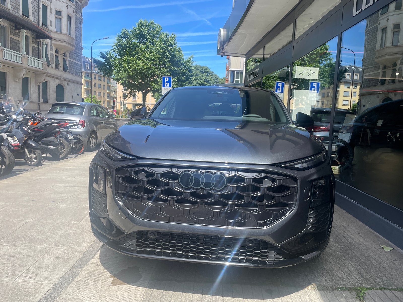 AUDI Q3 SB TFSI quattro 150kW, Petrol, Ex-demonstrator, Automatic - 2