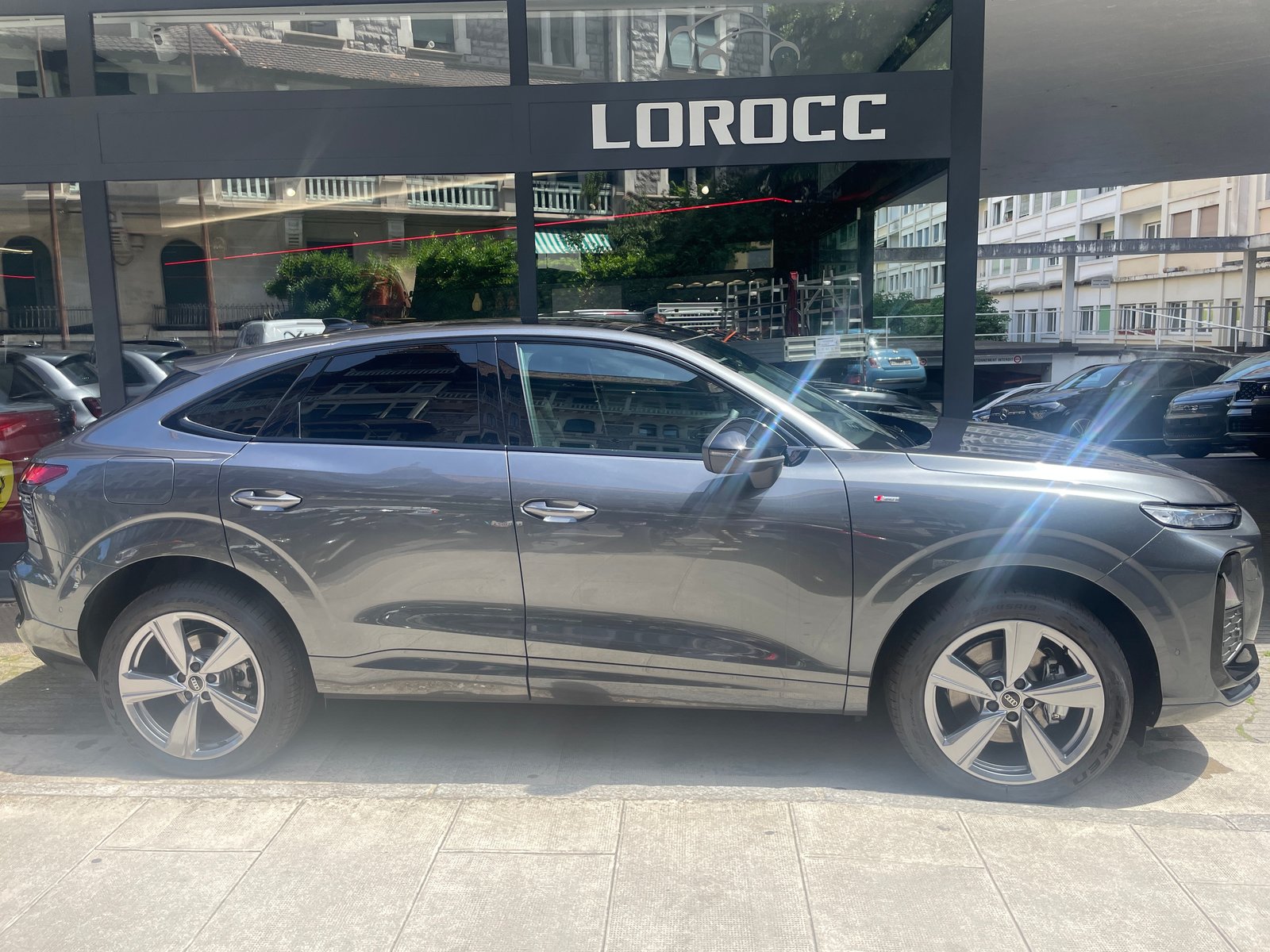 AUDI Q3 SB TFSI quattro 150kW, Petrol, Ex-demonstrator, Automatic - 3