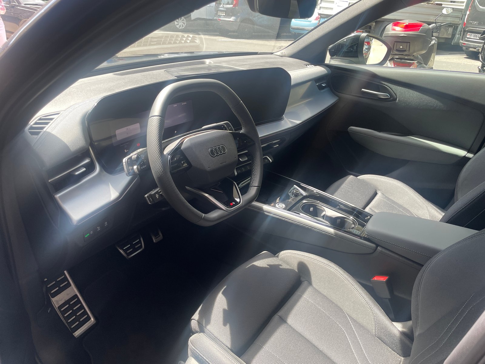 AUDI Q3 SB TFSI quattro 150kW, Petrol, Ex-demonstrator, Automatic - 7