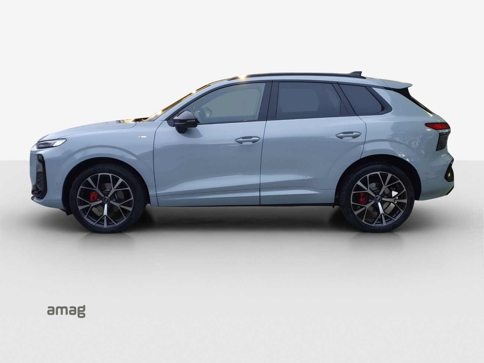 AUDI Q3 SUV TFSI 110 kW, Essence, Véhicule neuf pré-immatriculé, Automatique - 2