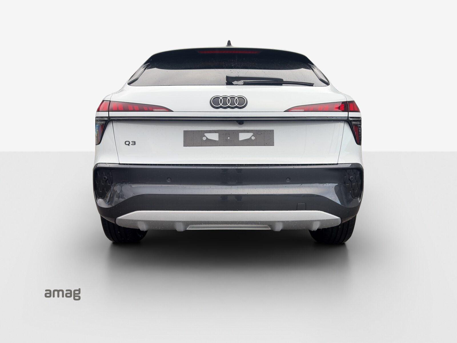 AUDI Q3 SB TFSI 110 kW, Essence, Véhicule neuf pré-immatriculé, Automatique - 4
