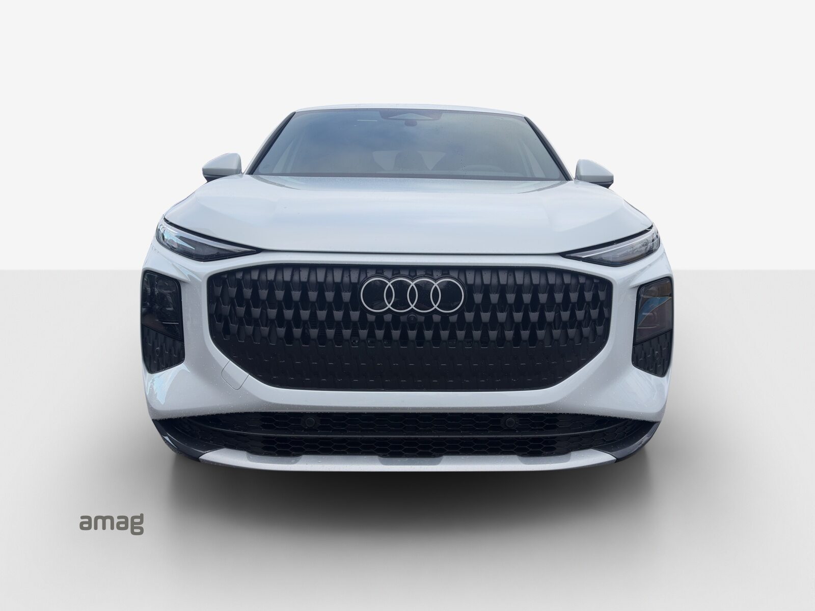 AUDI Q3 SB TFSI 110 kW, Essence, Véhicule neuf pré-immatriculé, Automatique - 7