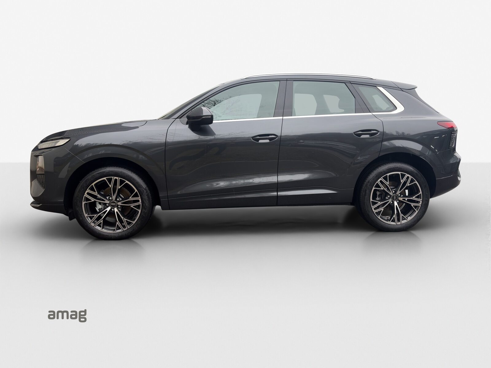 AUDI Q3 SUV TFSI 110 kW, Benzin, Neues Fahrzeug mit Tageszulassung, Automatik - 2